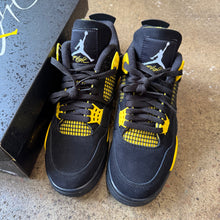 Load image into Gallery viewer, Jordan Thunder 4s Size 8
