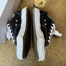 Load image into Gallery viewer, Maison Mihara Peterson Canvas OG Sole Lows Size 41
