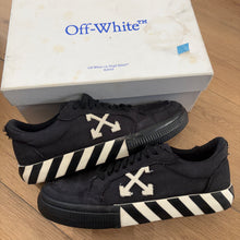 Load image into Gallery viewer, Off White Vulcanized Sneakers Size 41
