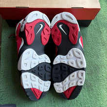 Load image into Gallery viewer, Nike Diamond Turfs Size 13
