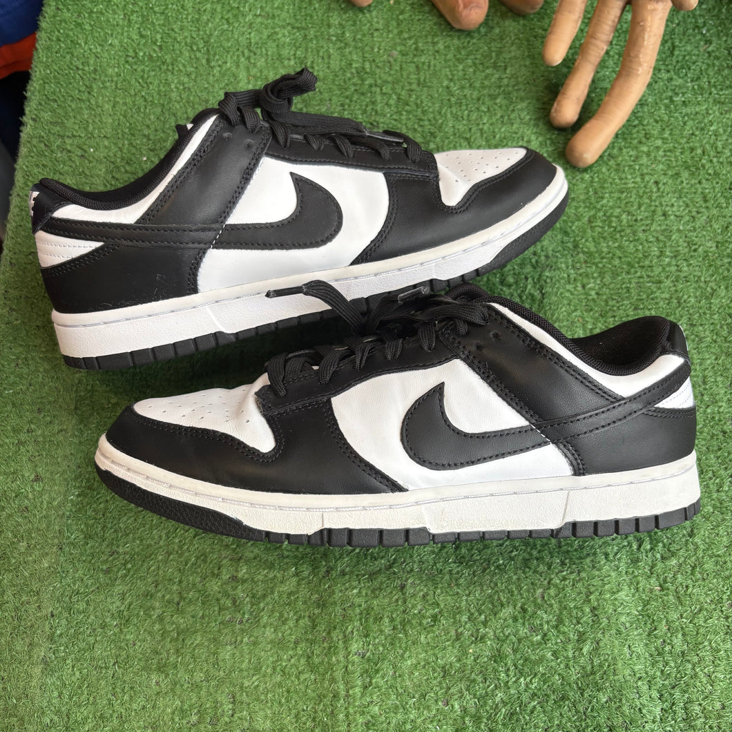 Nike Panda Low Dunk Size 9