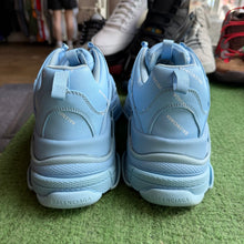 Load image into Gallery viewer, Balenciaga Triple S Size 44
