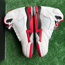 Load image into Gallery viewer, Jordan Black Tongue Fire Red 5s Size 11
