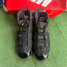 Load image into Gallery viewer, Nike Air Max Uptempo 95s Size 13
