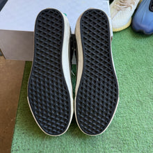 Load image into Gallery viewer, Vans Black Pearlized Old Skool 36s Size 9.5
