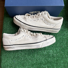 Load image into Gallery viewer, Vans White Pearlized Old Skool 36s Size 11
