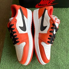 Load image into Gallery viewer, Jordan Starfish Low 1s Size 5Y
