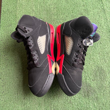 Load image into Gallery viewer, Jordan Top 3 5s Size 8
