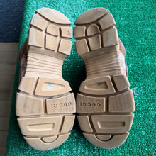 Load image into Gallery viewer, Gucci Flashtreks Size 8.5UK
