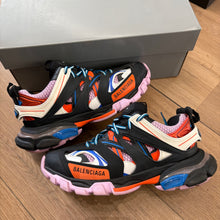 Load image into Gallery viewer, Balenciaga Tracks Size 38
