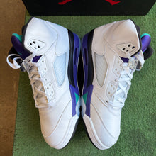 Load image into Gallery viewer, Jordan Grape 5s Size 11
