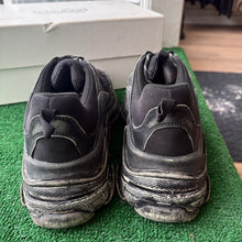 Load image into Gallery viewer, Balenciaga Triple S Size 44
