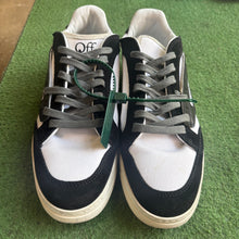 Load image into Gallery viewer, Off White Low Trainers Size 41
