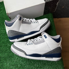 Load image into Gallery viewer, Jordan Midnight Navy 3s Size 8
