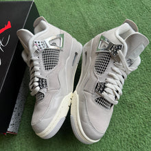 Load image into Gallery viewer, Jordan Frozen Moment 4s Size 8.5W/7M
