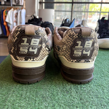 Load image into Gallery viewer, Louis Vuitton Skates Size 10UK
