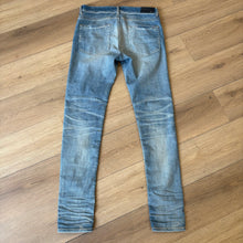 Load image into Gallery viewer, Amiri Denim Size 34
