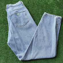 Load image into Gallery viewer, Vintage Guess Jeans Size 34x32
