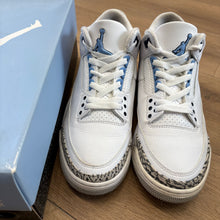 Load image into Gallery viewer, Jordan UNC 3s Size 9
