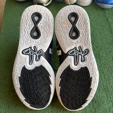 Load image into Gallery viewer, Nike Kyrie Infinity TB Size 12.5
