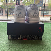 Load image into Gallery viewer, Jordan Pure Money 3s Size 11.5
