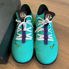 Load image into Gallery viewer, Nike LeBron Air Max Trainer 2 Low 16s Size 9.5
