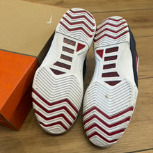 Load image into Gallery viewer, Nike LeBron Debut Zoom Generations Size 9
