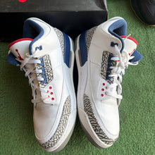 Load image into Gallery viewer, Jordan True Blue 3s Size 13
