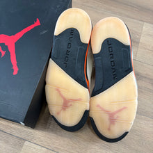 Load image into Gallery viewer, Jordan Shattered Backboard 5s Size 13
