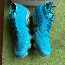 Load image into Gallery viewer, Nike Air Vapormax Size 13
