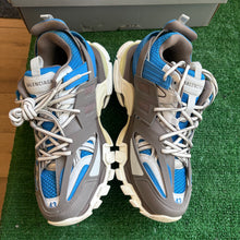 Load image into Gallery viewer, Balenciaga LED Tracks Size 43
