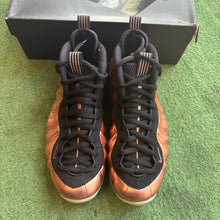 Load image into Gallery viewer, Nike Copper Foamposites Size 9
