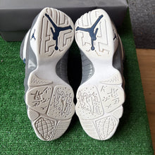 Load image into Gallery viewer, Jordan Flint 9s Size 9
