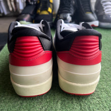 Load image into Gallery viewer, Jordan Chicago Twist Low 2s Size 11.5W/10M
