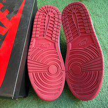 Load image into Gallery viewer, Jordan Chicago Low 1s Size 10.5

