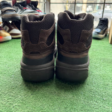 Load image into Gallery viewer, Yeezy DSRT Oil Boots Size 10.5
