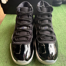 Load image into Gallery viewer, Jordan Space Jam 11s Size 10.5
