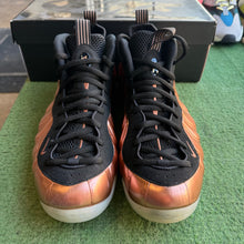 Load image into Gallery viewer, Nike Copper Foamposites Size 13
