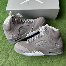 Load image into Gallery viewer, Jordan Wolf Grey 5s Size 11
