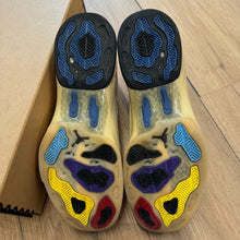 Load image into Gallery viewer, Jordan Infinite Archives 17s Size 11
