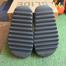 Load image into Gallery viewer, Adidas Yeezy Onyx Slides Size 5
