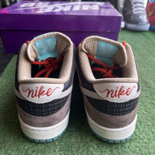 Load image into Gallery viewer, Nike SB Big Money Savings Low Dunks Size 10
