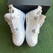 Load image into Gallery viewer, Jordan Pure Money 4s Size 7Y
