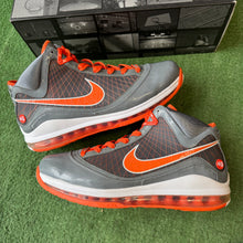 Load image into Gallery viewer, Nike LeBron Eastbay Orange 7s Size 11
