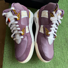 Load image into Gallery viewer, Nike Atlanta Olympics Air Trainer SC Highs Size 8
