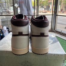 Load image into Gallery viewer, Jordan A Ma Maniere 1s Size 16
