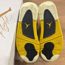 Load image into Gallery viewer, Jordan Yellow Sulfur 4s Size 8.5W/7M
