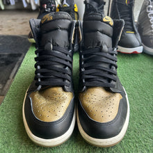 Load image into Gallery viewer, Jordan Metallic Gold 1s Size 12
