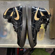 Load image into Gallery viewer, Jordan Black Metallic Gold 1s Size 12
