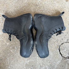 Load image into Gallery viewer, Bottega Veneta Boots Size 45
